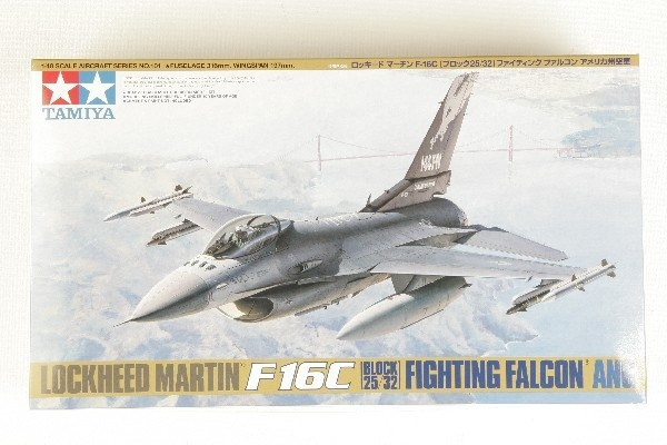 Tamiya 1/48 F-16C (block 25/32) ryhmässä URHEILU, VAPAA-AIKA JA HARRASTUS / Harrastus / Muovimallit / Lentokoneet/Helikopterit @ TP E-commerce Nordic AB (A06446)