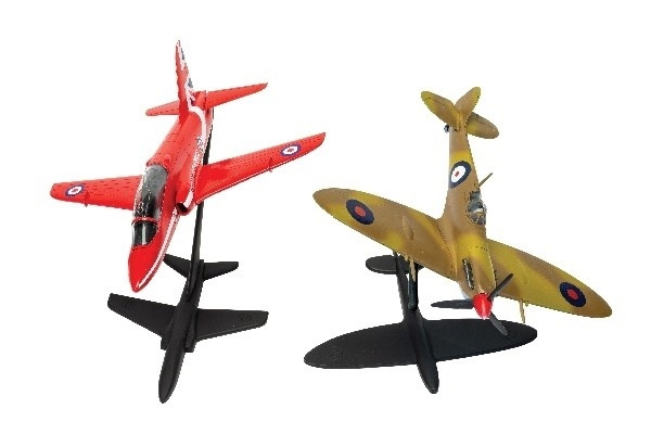 Airfix Best of British Spitfire and Hawk ryhmässä URHEILU, VAPAA-AIKA JA HARRASTUS / Harrastus / Muovimallit / Aloituspakkaukset/Lahjapakkaukset @ TP E-commerce Nordic AB (A06944)