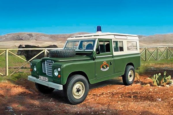 Italeri 1:35 LAND ROVER 109 \'Guardia Civil ryhmässä URHEILU, VAPAA-AIKA JA HARRASTUS / Harrastus / Muovimallit / Sotilasajoneuvot (maa) @ TP E-commerce Nordic AB (A07145)