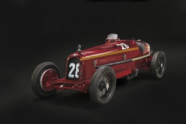 Italeri 1:12 Alfa Romeo 8C 2300 Monza ryhmässä URHEILU, VAPAA-AIKA JA HARRASTUS / Harrastus / Muovimallit / Autot @ TP E-commerce Nordic AB (A07265)