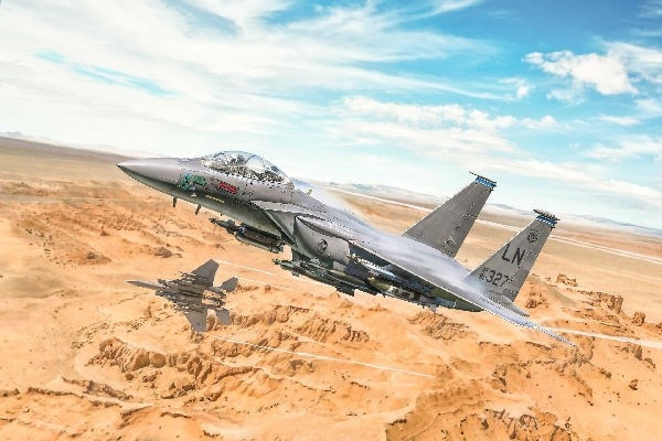 ITALERI 1:48 F-15E Strike Eagle ryhmässä URHEILU, VAPAA-AIKA JA HARRASTUS / Harrastus / Muovimallit / Lentokoneet/Helikopterit @ TP E-commerce Nordic AB (C29807)