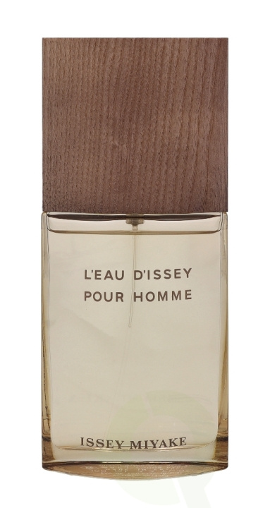 Issey Miyake L\'Eau D\'Issey Pour Homme Vetiver Int. Edt Spray 100 ml ryhmässä KAUNEUS JA TERVEYS / Tuoksut & Parfyymit / Parfyymit / Miesten Tuoksut @ TP E-commerce Nordic AB (C34014)