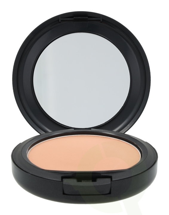 MAC Studio Fix Powder Plus Foundation 15 gr NW33 ryhmässä KAUNEUS JA TERVEYS / Meikit / Meikit Kasvot / Meikkivoide @ TP E-commerce Nordic AB (C41664)