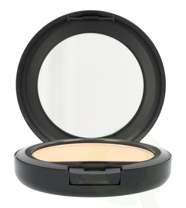 MAC Studio Fix Powder Plus Foundation 15 gr NC25 ryhmässä KAUNEUS JA TERVEYS / Meikit / Meikit Kasvot / Meikkivoide @ TP E-commerce Nordic AB (C41674)