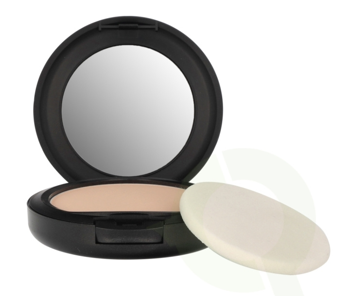 MAC Studio Fix Powder Plus Foundation 15 gr NW13 ryhmässä KAUNEUS JA TERVEYS / Meikit / Meikit Kasvot / Meikkivoide @ TP E-commerce Nordic AB (C41679)