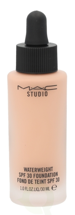 MAC Studio Waterweight Foundation SPF30 30 ml NW25 ryhmässä KAUNEUS JA TERVEYS / Meikit / Meikit Kasvot / Meikkivoide @ TP E-commerce Nordic AB (C41706)