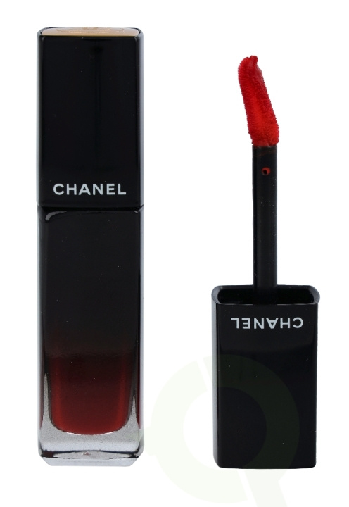 Chanel Rouge Allure Laque Ultrawear Shine Liquid Lip Colour 5.5 ml #73 Invincible ryhmässä KAUNEUS JA TERVEYS / Meikit / Huulet / Huulipuna @ TP E-commerce Nordic AB (C49727)