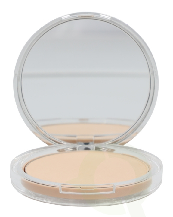 Clinique Stay-Matte Sheer Pressed Powder 7.6 gr #101 Invisible Matte, All Skin Tones ryhmässä KAUNEUS JA TERVEYS / Meikit / Meikit Kasvot / Puuteri @ TP E-commerce Nordic AB (C50547)