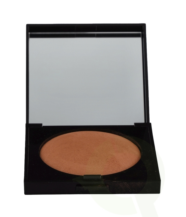 Laura Mercier Matte Radiance Baked Powder 7.5 gr Bronze 04 ryhmässä KAUNEUS JA TERVEYS / Meikit / Meikit Kasvot / Puuteri @ TP E-commerce Nordic AB (C53117)