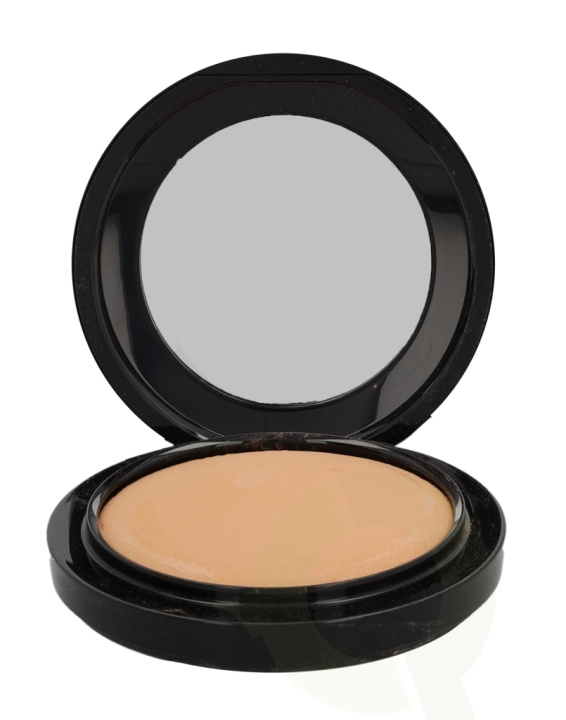 MAC Mineralize Skinfinish Natural Powder 10 g Medium Tan ryhmässä KAUNEUS JA TERVEYS / Meikit / Meikit Kasvot / Puuteri @ TP E-commerce Nordic AB (C53769)