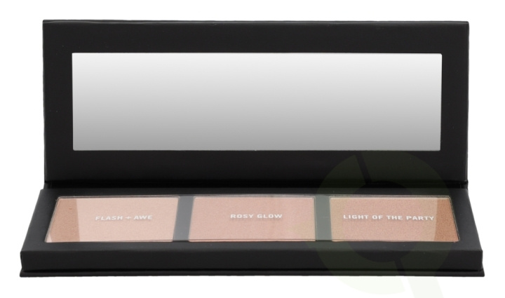 MAC Hyper Real Glow Palette 13.5 gr Flash + Awe ryhmässä KAUNEUS JA TERVEYS / Meikit / Meikit Kasvot / Contour/Highlight @ TP E-commerce Nordic AB (C53789)