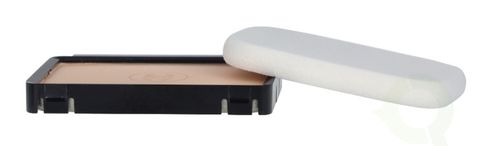 Chanel Ultra Le Teint Compact Foundation Refill 13 g B10 ryhmässä KAUNEUS JA TERVEYS / Meikit / Meikit Kasvot / Meikkivoide @ TP E-commerce Nordic AB (C55581)