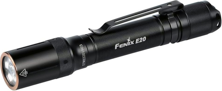 Fenix E20 V2.0 -taskulamppu ryhmässä URHEILU, VAPAA-AIKA JA HARRASTUS / Taskulamput & Otsalamput / Taskulamput @ TP E-commerce Nordic AB (C69929)