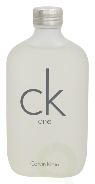 Calvin Klein Ck One Edt Spray 200 ml ryhmässä KAUNEUS JA TERVEYS / Tuoksut & Parfyymit / Parfyymit / Miesten Tuoksut @ TP E-commerce Nordic AB (C72249)