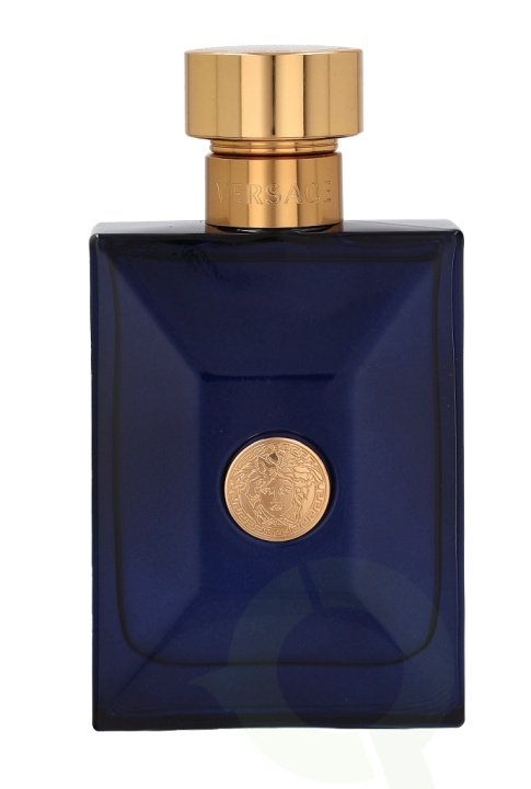 Versace Dylan Blue Pour Homme After Shave Lotion 100 ml ryhmässä KAUNEUS JA TERVEYS / Hiukset &Stailaus / Sheivaus ja trimmaus / Aftershave @ TP E-commerce Nordic AB (C72831)