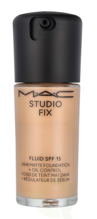 MAC Studio Fix Fluid Foundation SPF15 30 ml NC18 ryhmässä KAUNEUS JA TERVEYS / Meikit / Meikit Kasvot / Meikkivoide @ TP E-commerce Nordic AB (C76002)