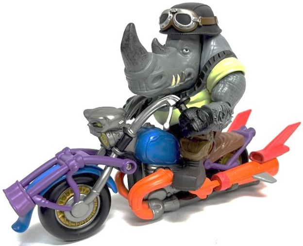 Teenage Mutant Ninja Turtles : Rocksteady Chopper Cycle -figuuri + moottoripyörä ryhmässä LELUT, TUOTTEET LAPSILLE JA VAUVOILLE / Leikkikalut, Askartelu &Pelit / Leikkiautot @ TP E-commerce Nordic AB (C76178)