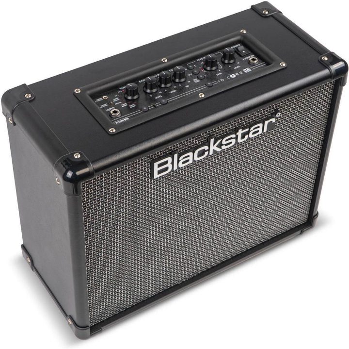 Blackstar Amplification Blackstar ID:CORE 40 V4 -kitaravahvistin, musta ryhmässä URHEILU, VAPAA-AIKA JA HARRASTUS / Harrastus / Musiikki / Tarvikkeet soittimille @ TP E-commerce Nordic AB (C78424)