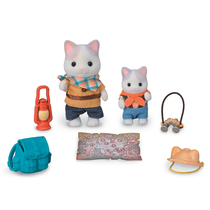 Sylvanian Families Jännittävä löytötavarasetti - Latte Cat Brother & Baby (5763) ryhmässä LELUT, TUOTTEET LAPSILLE JA VAUVOILLE / Leikkikalut, Askartelu &Pelit / Figuurit & miniatyyrit @ TP E-commerce Nordic AB (C86179)