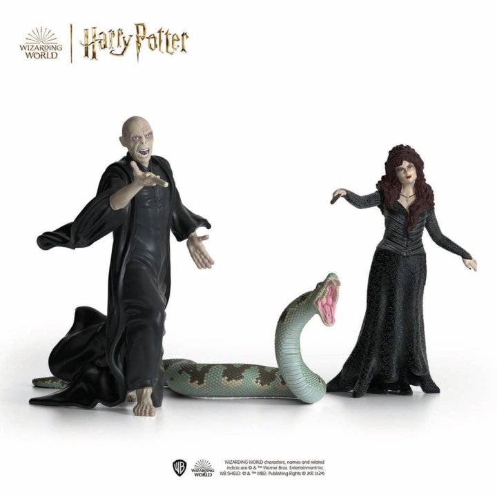 Schleich Harry Potter - Voldemort,Nagini & Bellatrix Lestrange (42684) ryhmässä LELUT, TUOTTEET LAPSILLE JA VAUVOILLE / Leikkikalut, Askartelu &Pelit / Figuurit, miniatyyrit ja tarvikkeet @ TP E-commerce Nordic AB (C87903)