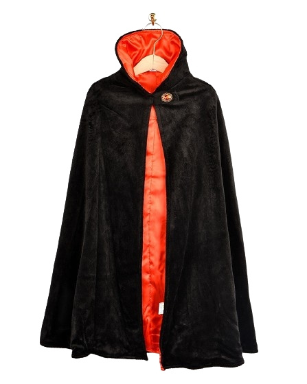 Den Goda Fen Deluxe Vampyyri viitta (110-116 cm) (F77620) ryhmässä LELUT, TUOTTEET LAPSILLE JA VAUVOILLE / Leikkikalut, Askartelu &Pelit / Naamiaisasut @ TP E-commerce Nordic AB (C88817)