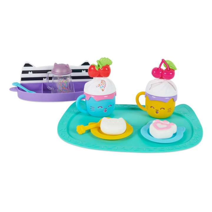 Gabby\'s Dollhouse Sprinkle Time Hot Cocoa Set (6067216) ryhmässä LELUT, TUOTTEET LAPSILLE JA VAUVOILLE / Leikkikalut, Askartelu &Pelit / Nuket & Tarvikkeet @ TP E-commerce Nordic AB (C89422)