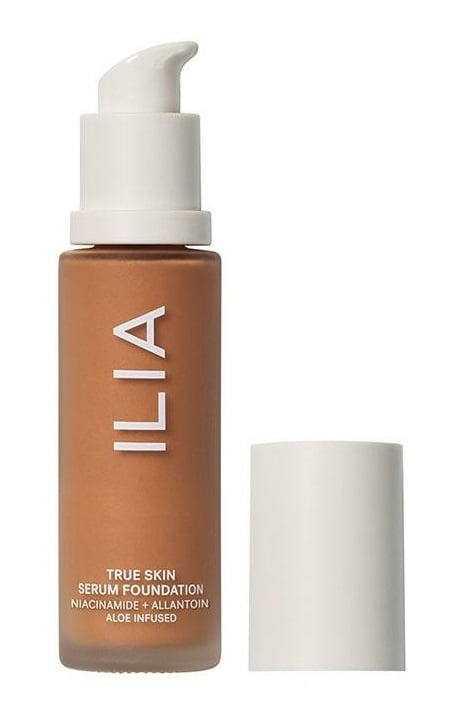 ILIA True Skin Serum Foundation Montserrat SF10 30 ml 30 ml ryhmässä KAUNEUS JA TERVEYS / Meikit / Meikit Kasvot / Meikkivoide @ TP E-commerce Nordic AB (C89643)