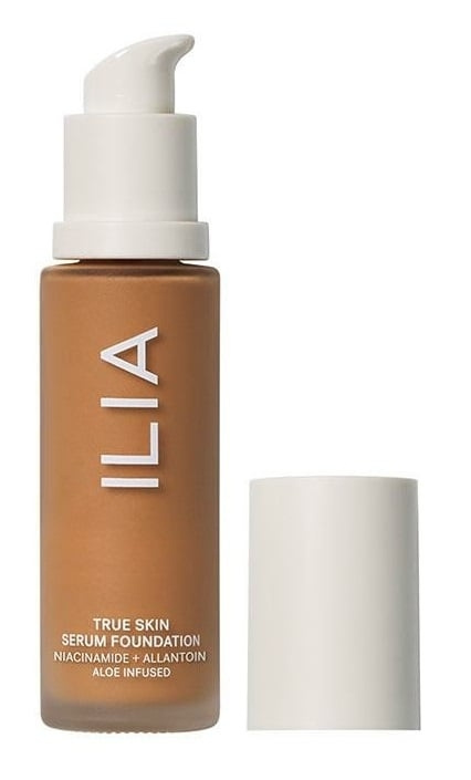 ILIA True Skin Serum Foundation Sardinia SF10.5 30 ml 30 ml ryhmässä KAUNEUS JA TERVEYS / Meikit / Meikit Kasvot / Meikkivoide @ TP E-commerce Nordic AB (C89645)