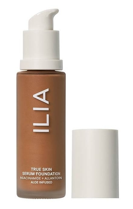 ILIA True Skin Serum Foundation Martinique SF11 30 ml ryhmässä KAUNEUS JA TERVEYS / Meikit / Meikit Kasvot / Meikkivoide @ TP E-commerce Nordic AB (C89646)