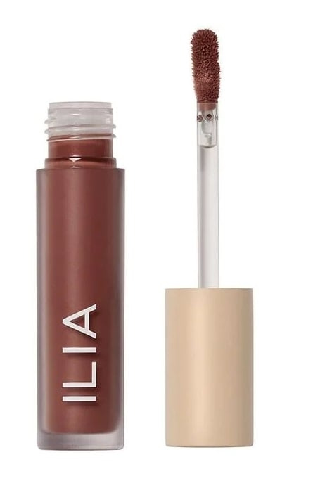 ILIA ILIA Liquid Powder Matte Eye Tint Baroque Deep Burgundy 3,5 ml ryhmässä KAUNEUS JA TERVEYS / Meikit / Silmät ja kulmat / Luomivärit @ TP E-commerce Nordic AB (C89668)