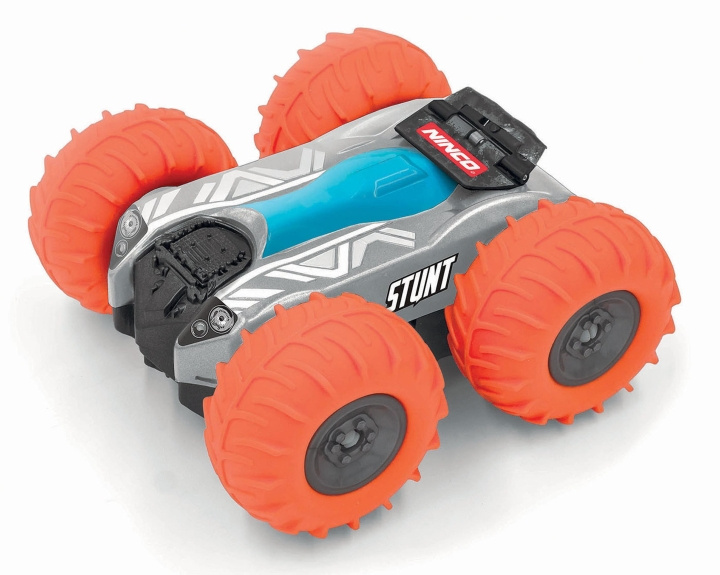 Ninco R/C Stunt Orange (93134) ryhmässä LELUT, TUOTTEET LAPSILLE JA VAUVOILLE / Radio-ohjattava / Radio-ohjattavat autot @ TP E-commerce Nordic AB (C91443)