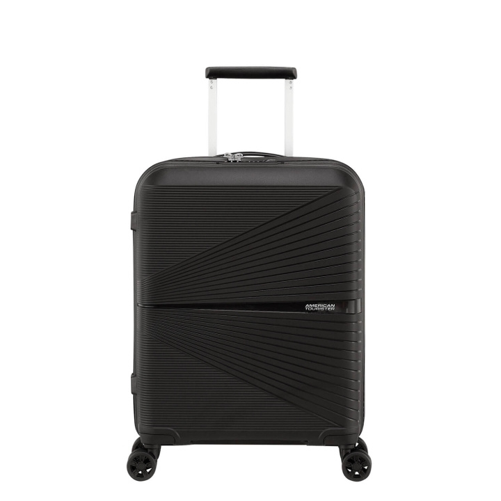 American Tourister Matkalaukku Airconic Spinner 55/20 Onyx Black ryhmässä URHEILU, VAPAA-AIKA JA HARRASTUS / Matkailutarvikkeet / Matkalaukut @ TP E-commerce Nordic AB (C92320)