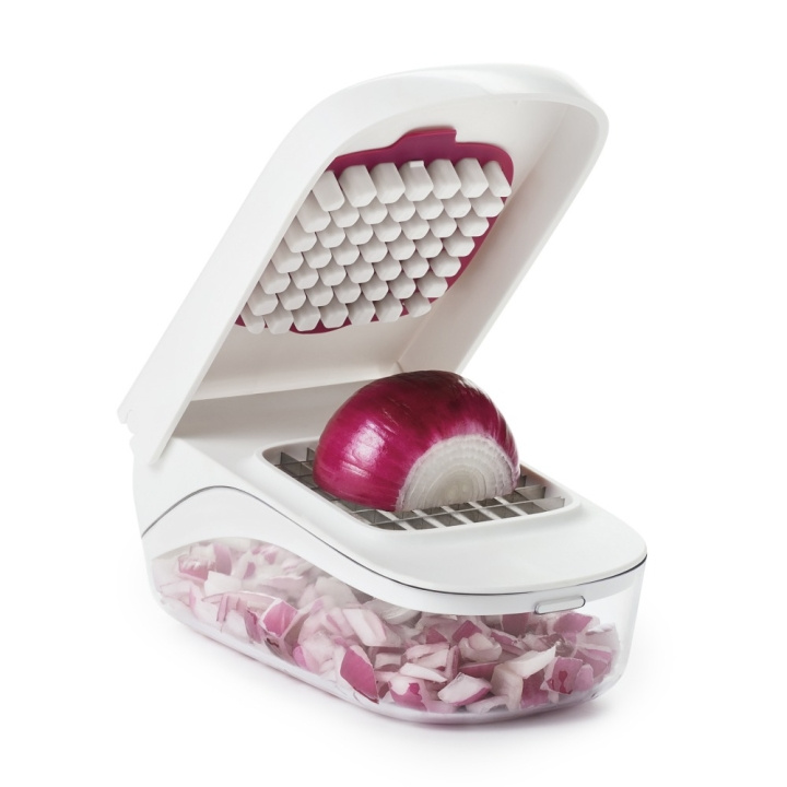 OXO Chopper, jossa on Easy-Pour-avaus (X-11122600) ryhmässä KOTI, TALOUS JA PUUTARHA / Keittiövälineet / Muut keittivälineet @ TP E-commerce Nordic AB (C93548)