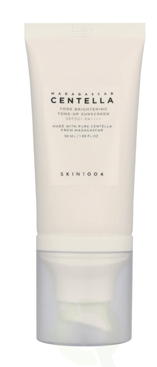 SKIN1004 Madagascar Centella Tone Brightening Tone-Up SPF50 50 ml ryhmässä KAUNEUS JA TERVEYS / Ihonhoito / Rusketus / Aurinkosuoja @ TP E-commerce Nordic AB (C95603)