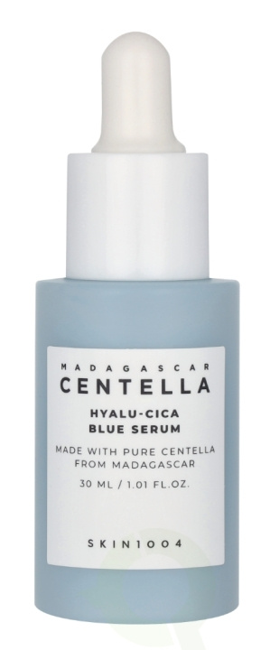 SKIN1004 Madagascar Centella Hyalu-Cica Blue Serum 30 ml ryhmässä KAUNEUS JA TERVEYS / Ihonhoito / Kasvot / Seerumit iholle @ TP E-commerce Nordic AB (C95610)