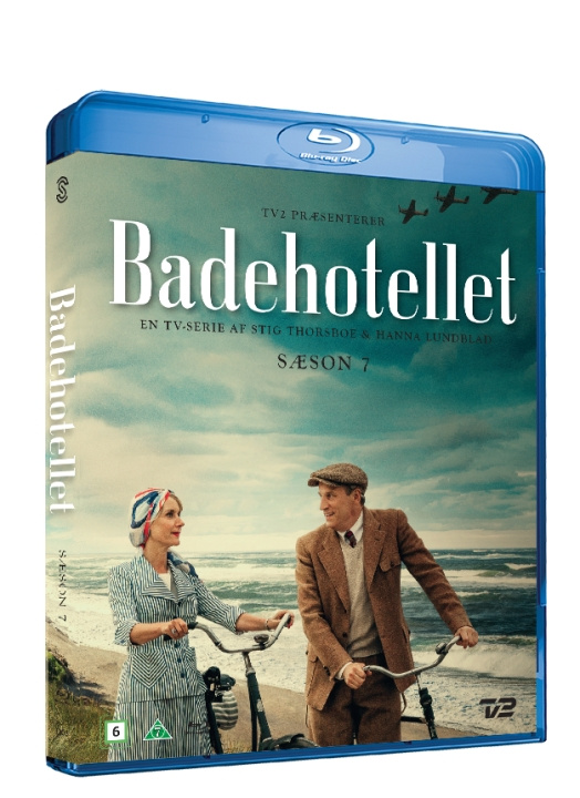 Badehotellet Sæson 7 - Blu Ray ryhmässä KODINELEKTRONIIKKA / Ääni & Kuva / TV & Tarvikkeet / Elokuvat / Blu-ray @ TP E-commerce Nordic AB (D03756)