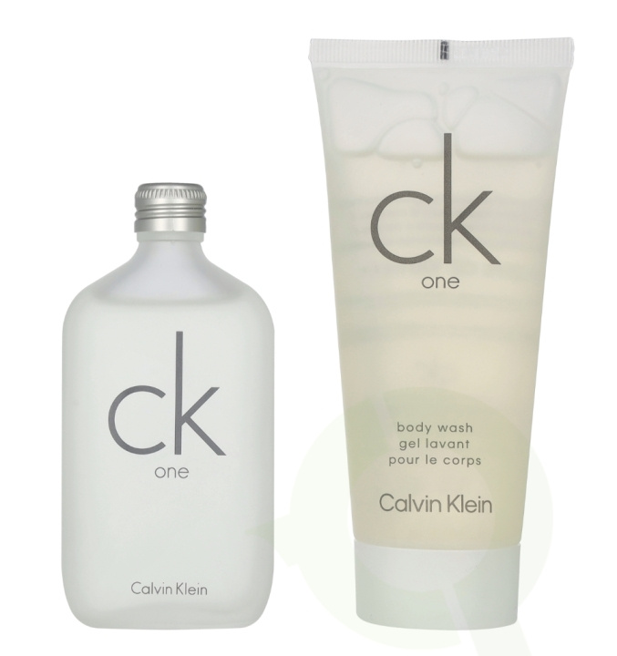 Calvin Klein CK One Giftset 150 ml Edt 50ml/Body Wash 100ml ryhmässä KAUNEUS JA TERVEYS / Tuoksut & Parfyymit / Parfyymit / Unisex @ TP E-commerce Nordic AB (D06105)