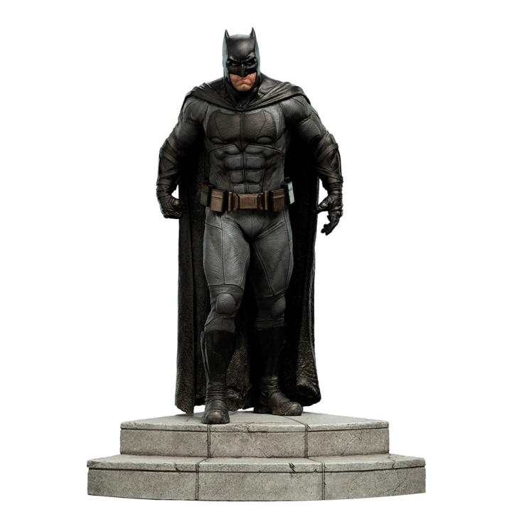 Weta Workshop Justice League (Zack Snyder) - Trinity Series - Batman-patsas 1:6 mittakaavassa ryhmässä LELUT, TUOTTEET LAPSILLE JA VAUVOILLE / Leikkikalut, Askartelu &Pelit / Figuurit, miniatyyrit ja tarvikkeet @ TP E-commerce Nordic AB (D06694)