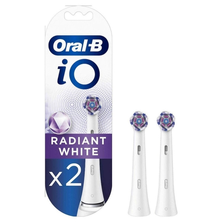 Oral B iO Radiant White Brush heads, 2 pcs ryhmässä KAUNEUS JA TERVEYS / Suunhoito / Sähköhammasharjat Tarvikkeet @ TP E-commerce Nordic AB (D10495)